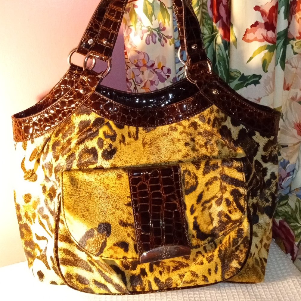 NEW YORK & COMPANY BROWN ANIMAL PRINT DOUBLE-SIDED SATCHEL HANDBAG